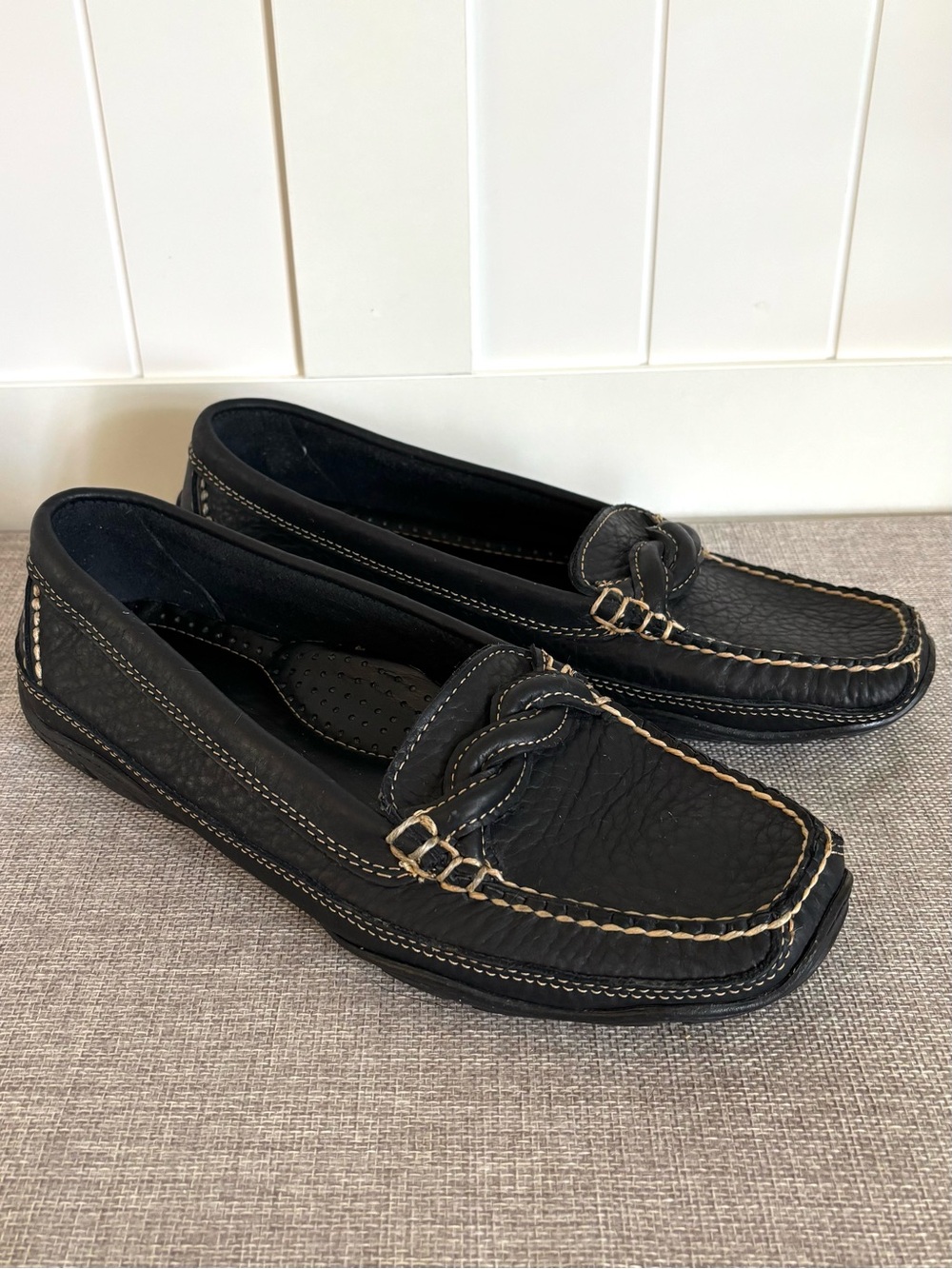 L.L.Bean Women’s Black Leather Driving Braided Loafers Moccasins Vibram Size 9